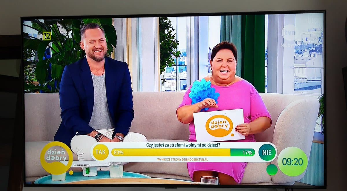 83 % widzów TVN zagłosowało dzisiaj za strefami wolnymi od dzieci. I to pomimo, że wcześniej była długa, empatyczna pogadanka o prawach dziecka. Jest problem z uśmiechniętą Polską.