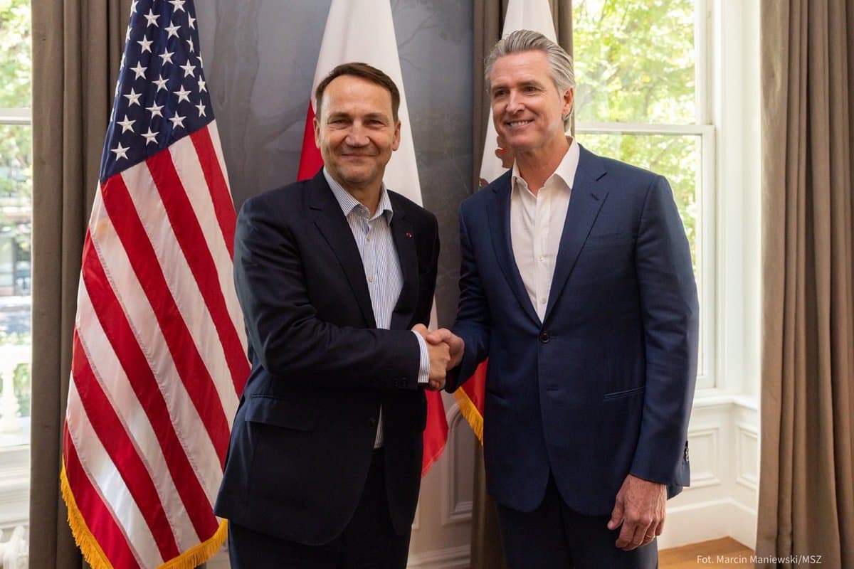 Kalifornia to 4. gospodarka świata, globalne laboratorium innowacji i najludniejszy stan w USA. Dziękuję za @CAgovernor Gavinowi Newsomowi za rozmowę nie tylko o polityce zagranicznej, ale też o współpracy gospodarczej. Mam nadzieję, że wkrótce spotkamy się w Polsce. https://t.co/tP0DDTzcQG
