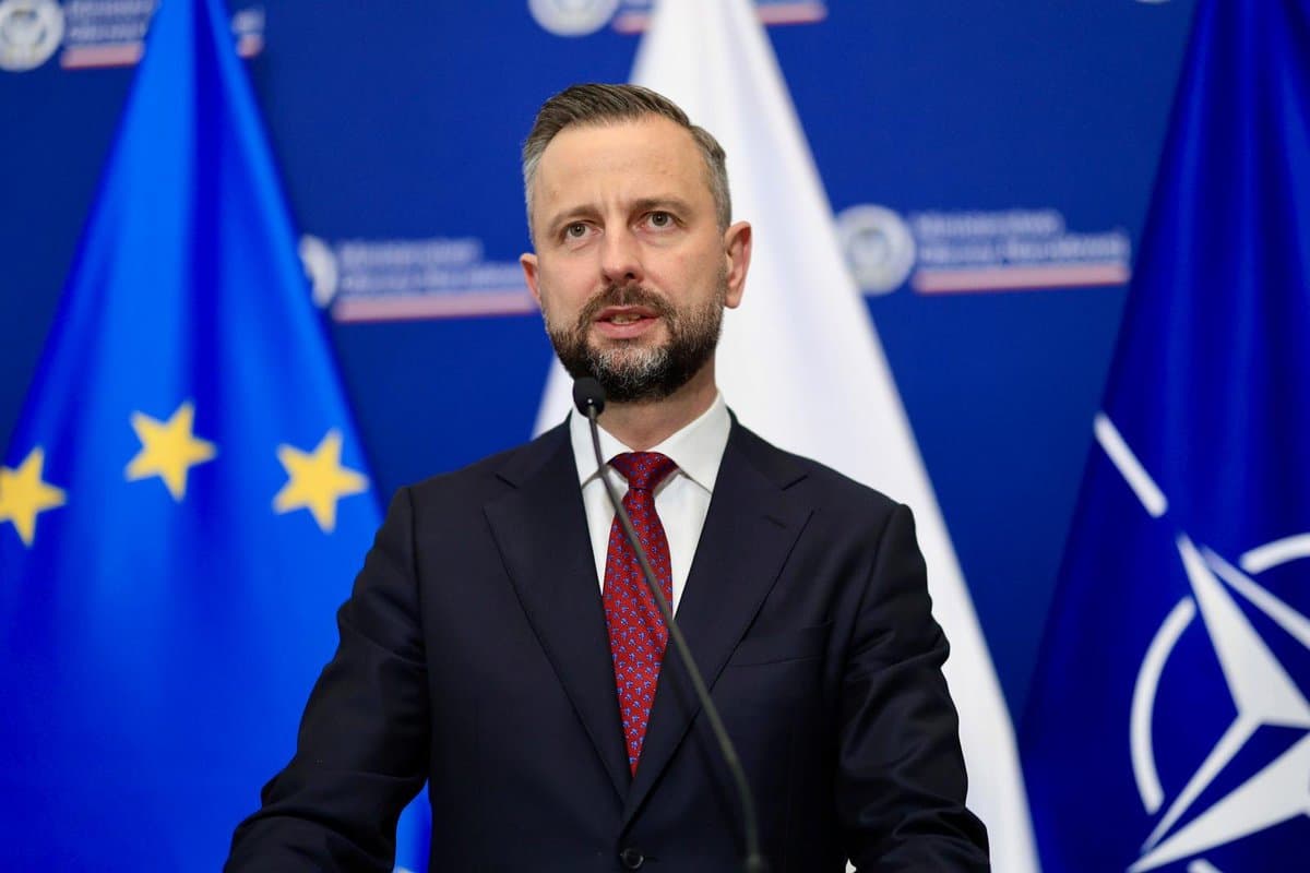 💬 Dla mnie najważniejsza w wypowiedzi prezydenta Zełenskiego, była deklaracja o natychmiastowym wydawaniu zgód na ekshumacje. To nas najbardziej interesuje. By najwięcej miejsc mogło być przebadanych i najwięcej ofiar upamiętnionych! @KosiniakKamysz 📍Komitet Bezpieczeństwa