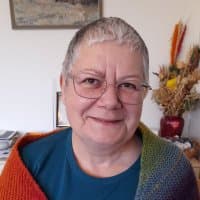 @oko_press @AnnaMikulska6 @wolnaszkola_org Jak się jej bojowość przejawiła? Zburzyła palcami swoją fryzurę czy może jeszcze mocniej wyprostowała?