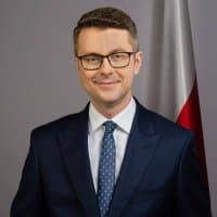 RT @RozeckaPL: Przecież to manipulacja co robisz, liczysz, że nikt nie sprawdzi? Pomijając, że to bezsensowna argumentacja - bo jednak kand…
