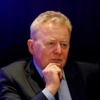 Żyjemy w państwie prawa ale nie w państwie sprawiedliwości. Liczą się gry prawnicze, chytre interpretacje, łapanie za słówka, polowanie na błędy, A rolnicy są w tych trybach jak te "Żaby" z bajki La Fontaine'a - źle się chłopcy bawicie, dla was to igraszka, nam idzie o życie...