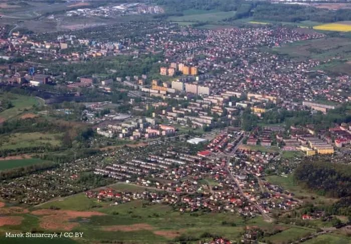 Fałszywe inwestycje znów kuszą. KNF szykuje ważne spotkanie dla seniorów