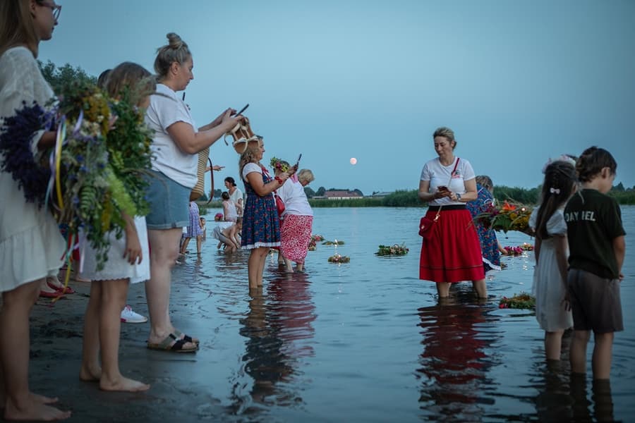 Wianki nad Nidą ponownie oczarowały mieszkańców regionu.