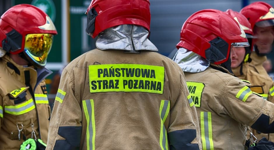 PSP ma wakaty i nowe etaty. Ile wynoszą zarobki strażaków w 2026 roku?