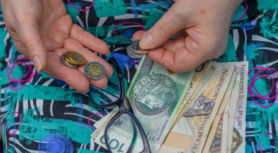 KRUS podniesie rentę wdowią. Jest ważna informacja dla świadczeniobiorców