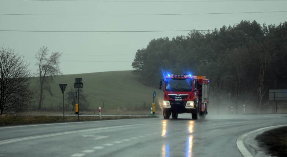Ponad 1500 interwencji strażaków po niedzielnych burzach, ulewach i wichurach