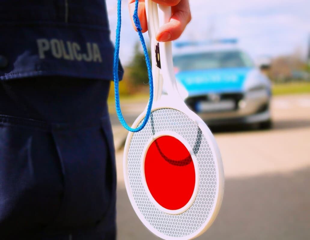 17 – LATEK WSIADŁ ZA KIEROWNICĘ BO CHCIAŁ ZROBIĆ BABCI ZAKUPY