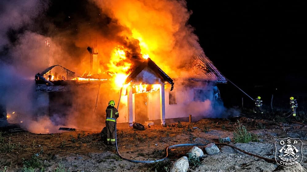 Pożar domu w Maczkowie. Płonął jak pochodnia, nic nie zostało