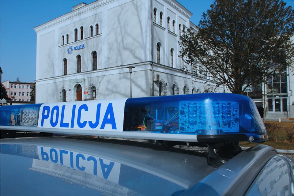 Brzescy policjanci zatrzymali 16-latka podejrzanego o rozbój