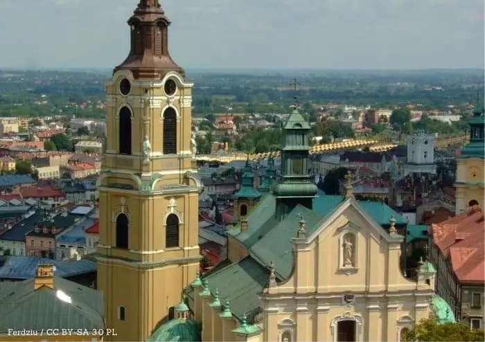Burze nad Podkarpaciem. Możliwe ulewy, grad i wiatr do 115 km/h