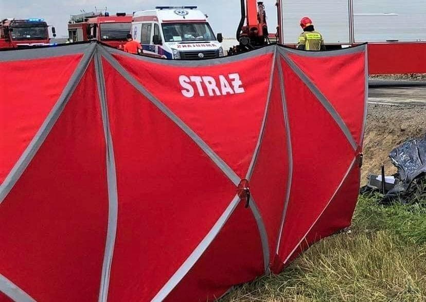 Tragiczny wypadek pod Złotoryją. Nie żyje kierowca samochodu osobowego