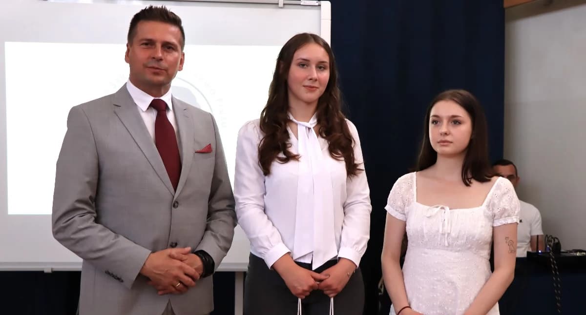 Zakończenie roku szkolnego 2025/2026 w szkołach i placówkach oświatowych Powiatu Pułtuskiego