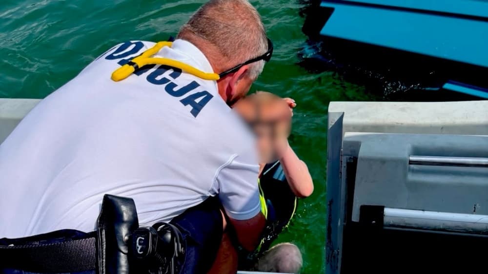 Read article: Akcja policjantów na Jeziorze Białym