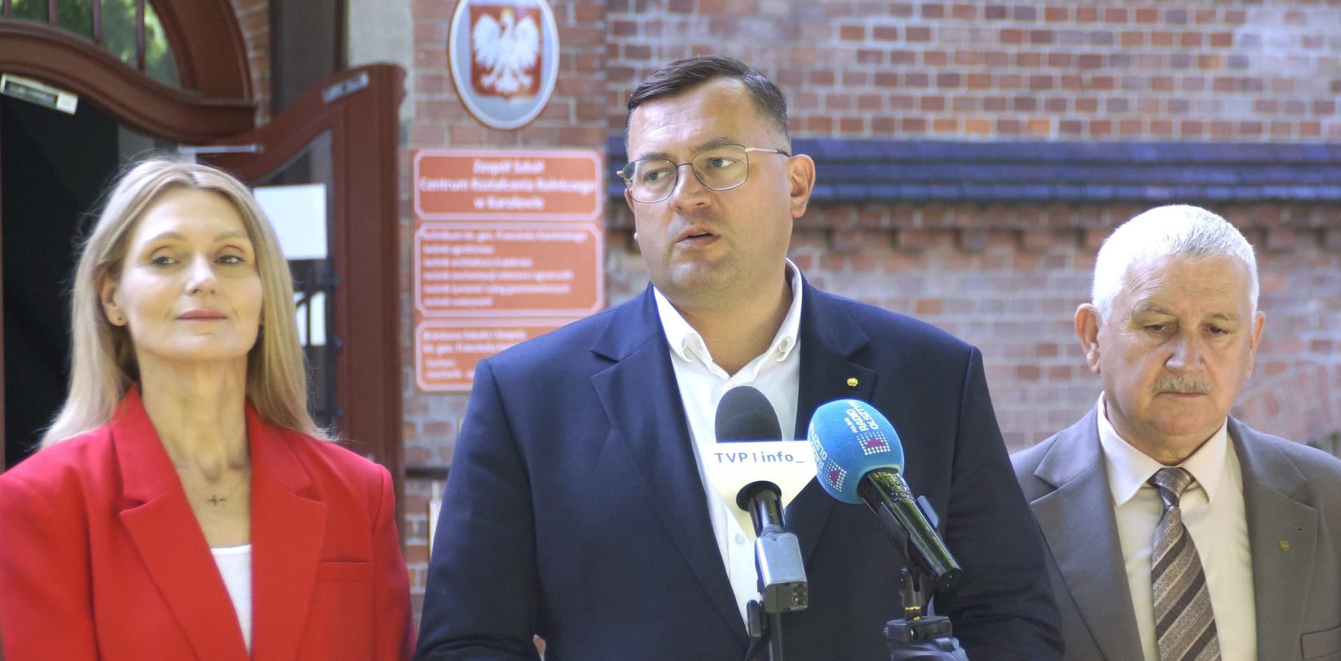 Duże wsparcie dla szkoły w Karolewie. Minister Krajewski podpisał ważne listy intencyjne