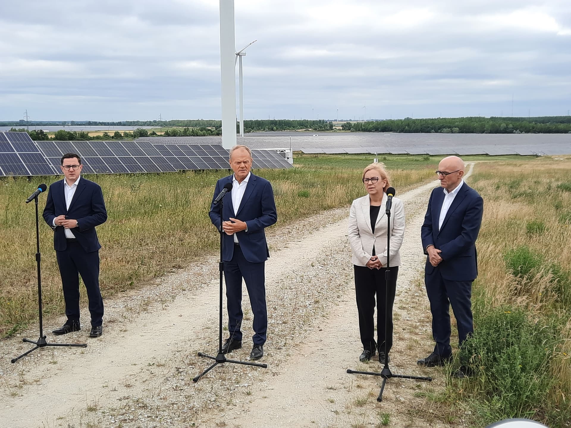 Premier studzi spekulacje. Konin i Bełchatów w grze o drugą elektrownię jądrową Konin nadal z szansami na atom. Premier: ostateczny wybór jeszcze przed nami Konin