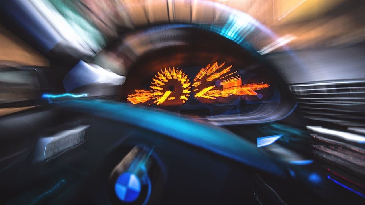 Z cyklu: kierująca pojazdem marki BMW...