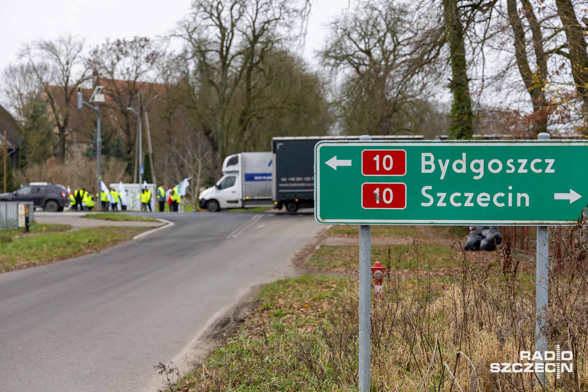 Rolnicy protestują na DK 10 pod Stargardem