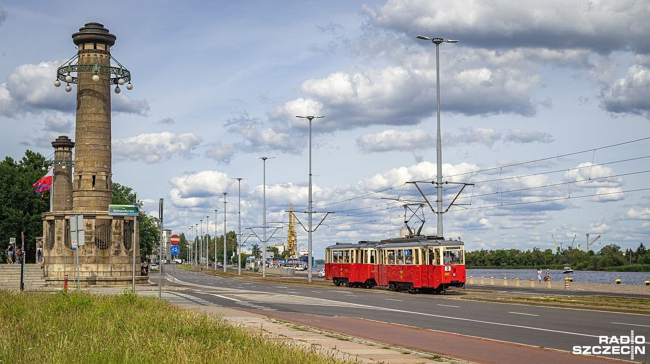 Czerwone zabytkowe tramwaje wracają na ulice Szczecina