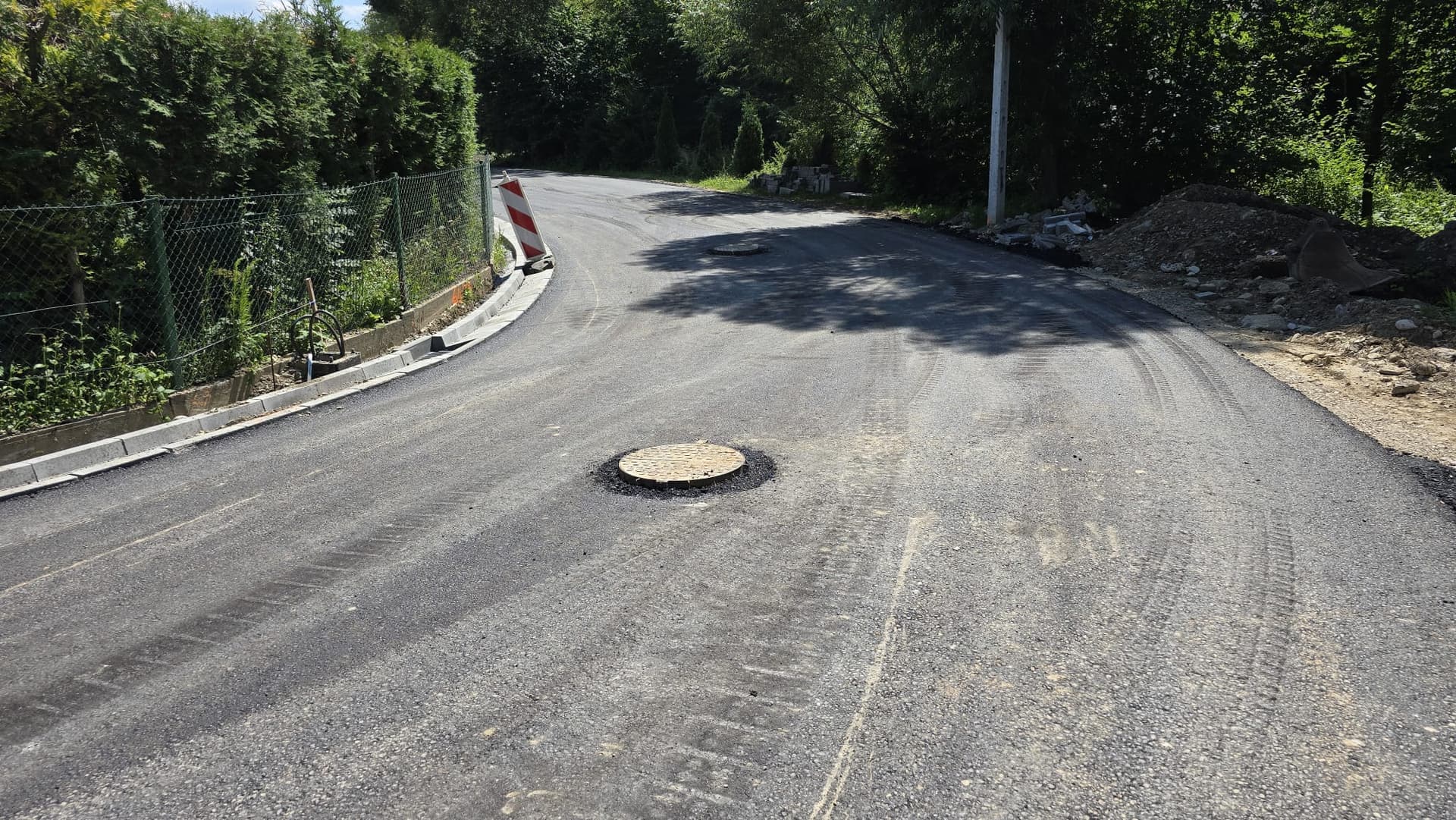 Nowe utrudnienia na powiatówkach w regionie sądeckim. Sprawdź gdzie pracują drogowcy