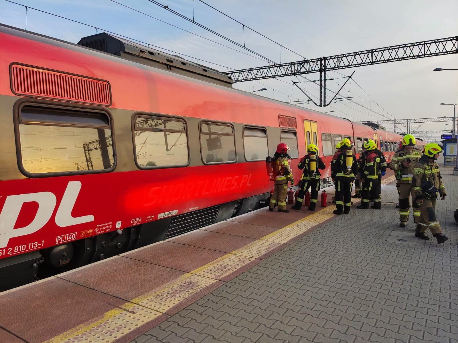 Pożar pociągu na dworcu w Dębicy