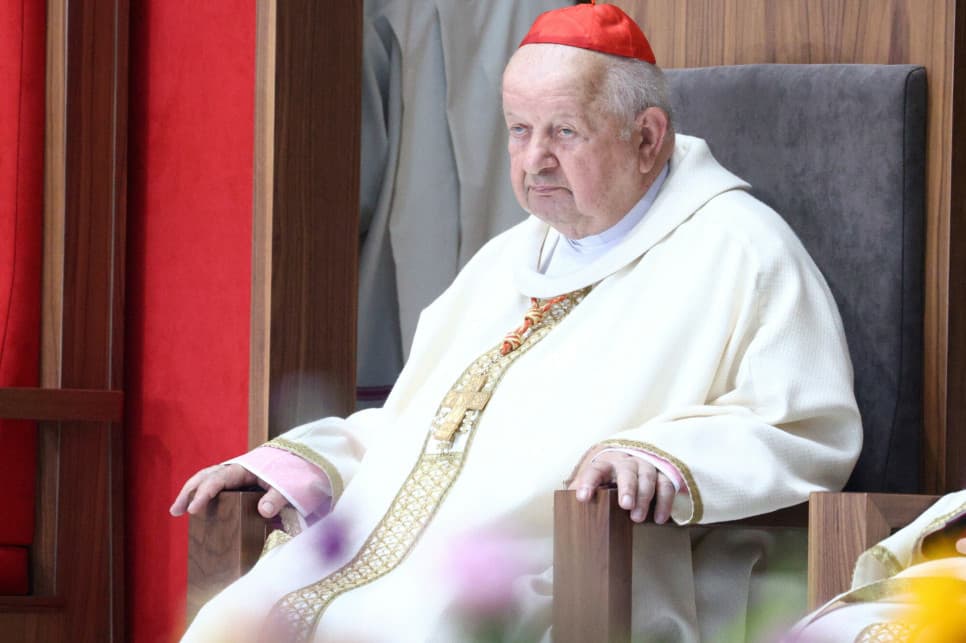 Sąd chce przesłuchać Stanisława Dziwisza. Kardynał nie chce zeznawać