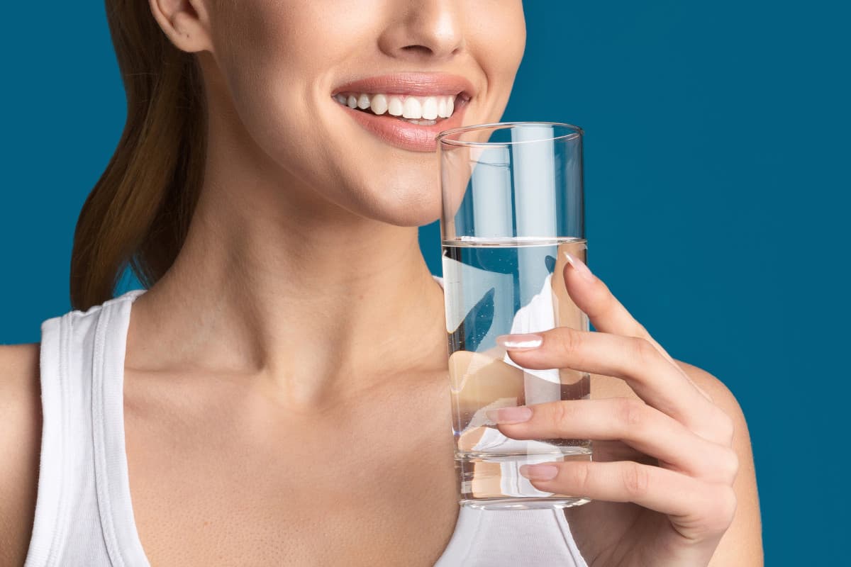 To nie woda nawadnia najlepiej. Badacze wskazali, co znacznie skuteczniej chroni przed odwodnieniem