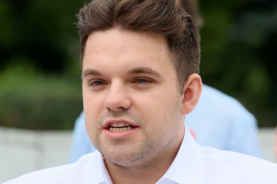 Dawid Kacprzyk zatrudniony w kolejnym szpitalu. Placówka ujawniła, ile zarobił