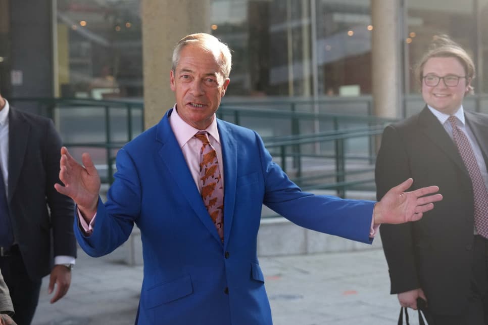 „Cyrk”, „fałszywe wybory”. Nigel Farage może nie mieć rywali