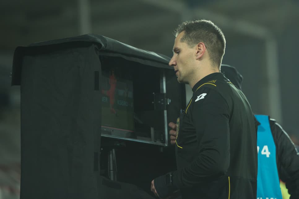 Polak w składzie sędziowskim na półfinał, Marciniak czeka na szansę