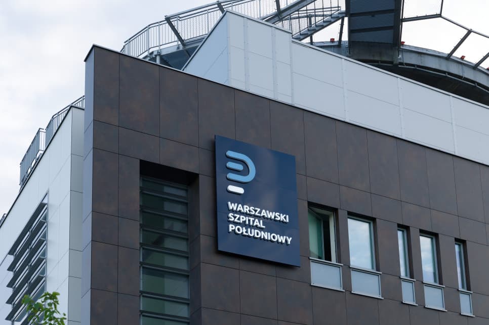 Martwy pacjent w toalecie Szpitala Południowego. Szokujące nagranie z prosektorium