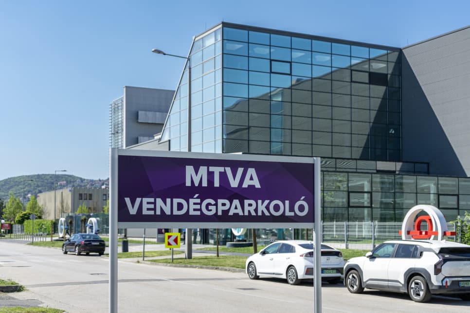 Zamiast serwisu informacyjnego komunikat. „Media publiczne nie mogą kłamać”