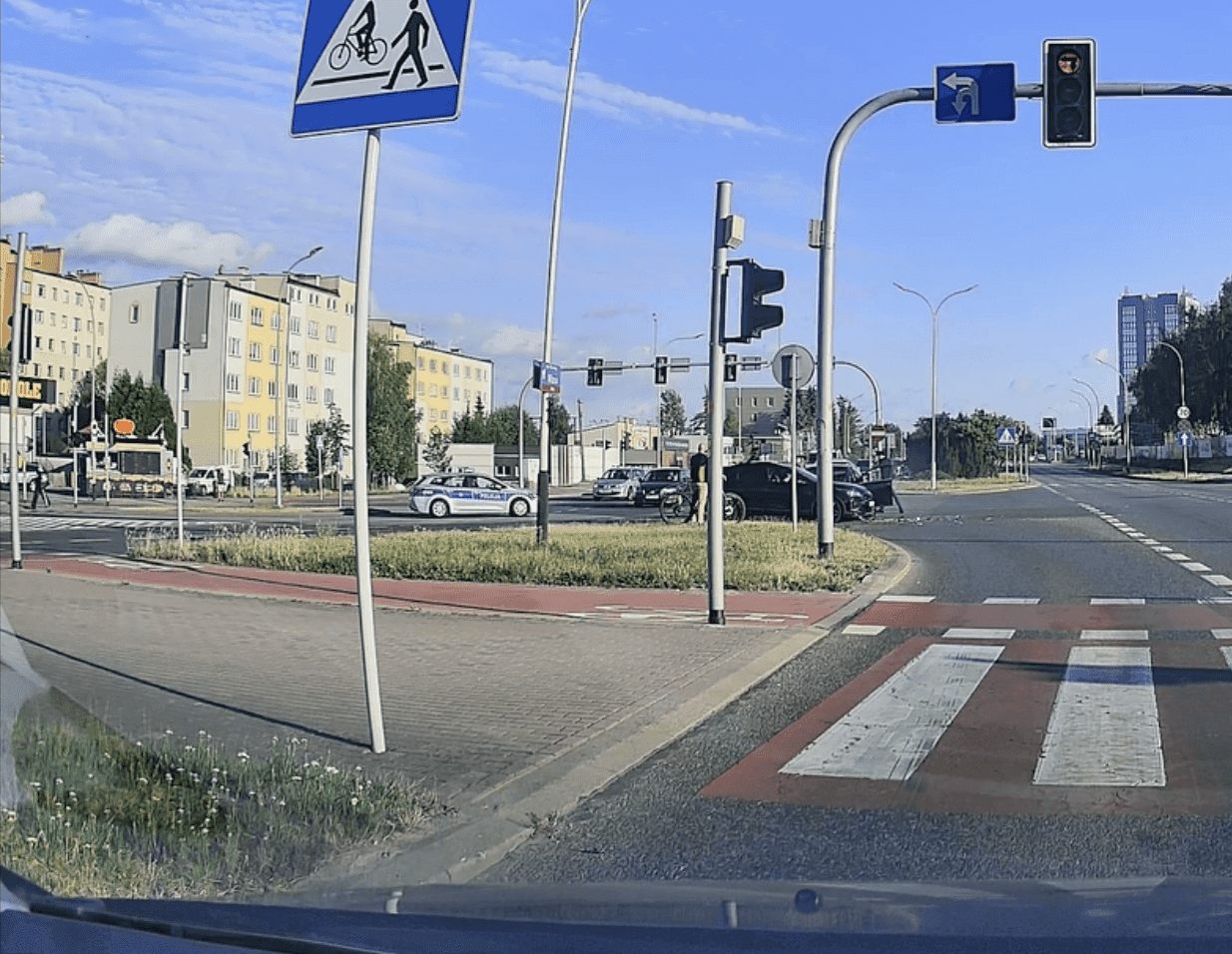 Rekord świata reakcji policji w Rzeszowie? Patrol na miejscu kolizji, zanim opadł kurz! [FILM]