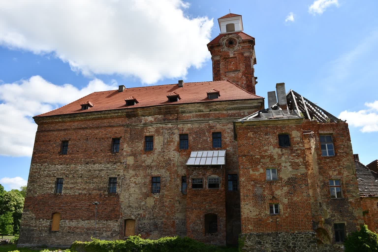 Kompleks zamkowo-pałacowy w Żarach – Skarby Zielonej Góry na wakacje #93