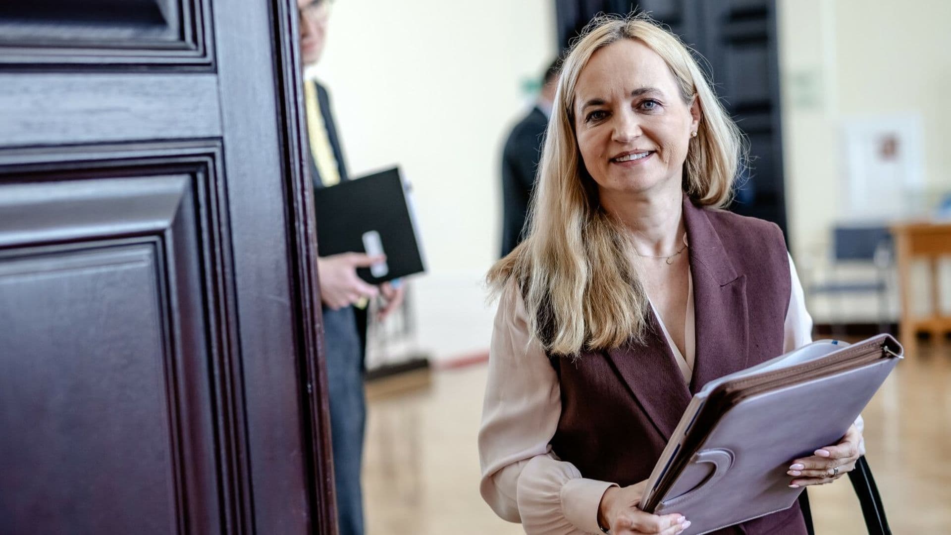 Ministra zdrowia spotkała się z premierem. Na stole: e-rejestracja, zarobki i czas pracy lekarzy