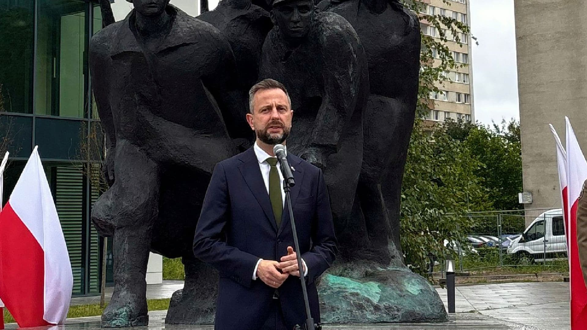 „Wojny nie będzie, jak będziemy silni". Szef MON wspomniał o Rosji