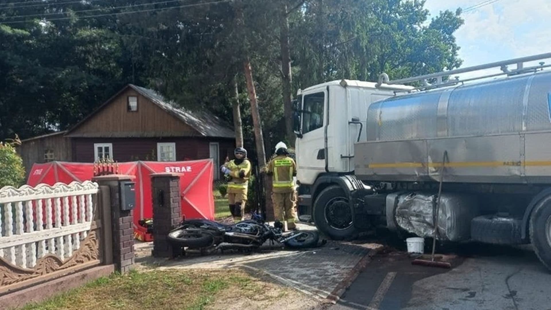 Tragiczny wypadek na Mazowszu. Kierowca zginął na miejscu, policja apeluje