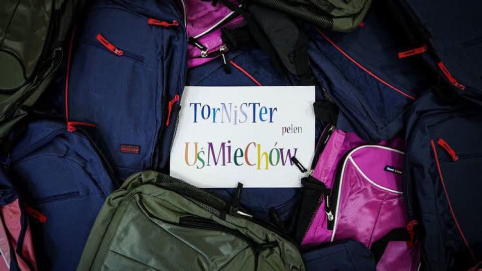 Rusza akcja Caritas „Tornister pełen uśmiechów”. Trwa zbiórka wyprawek szkolnych