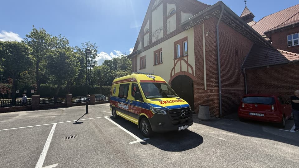 Ustka z nowoczesną karetką. To dar od Fundacji „Siepomaga”
