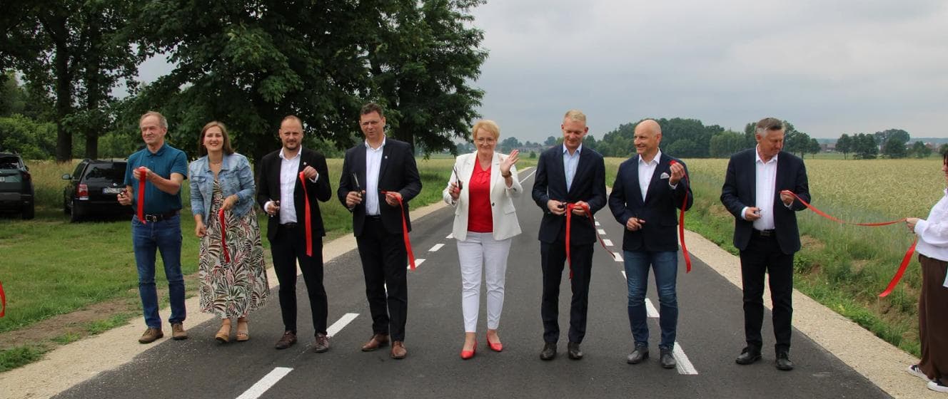 Olesno Kolejna drogowa inwestycja w Powiecie Oleskim oddana do użytku!