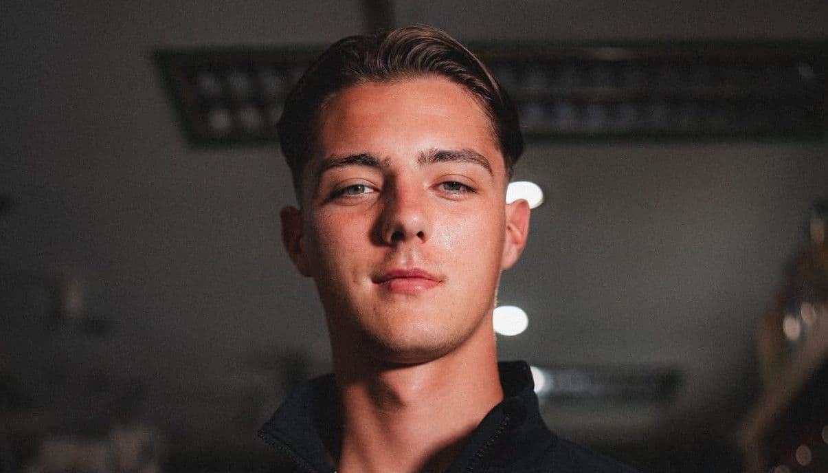 Kacper Urbański wzmacnia Górnika Zabrze. Reprezentant Polski podpisał kontrakt do 2028 roku