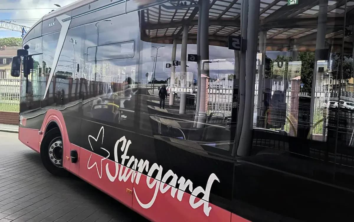 Ze Stargardu nad Miedwie autobusem MPK Stargard. Po upalnym czerwcowym weekendzie