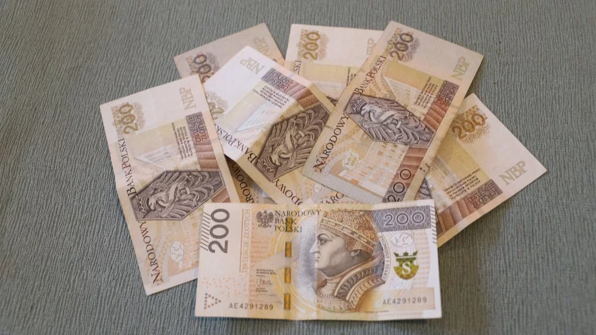 Zostało tylko kilka dni. Rodzice mogą stracić 800 plus, jeśli tego nie zrobią