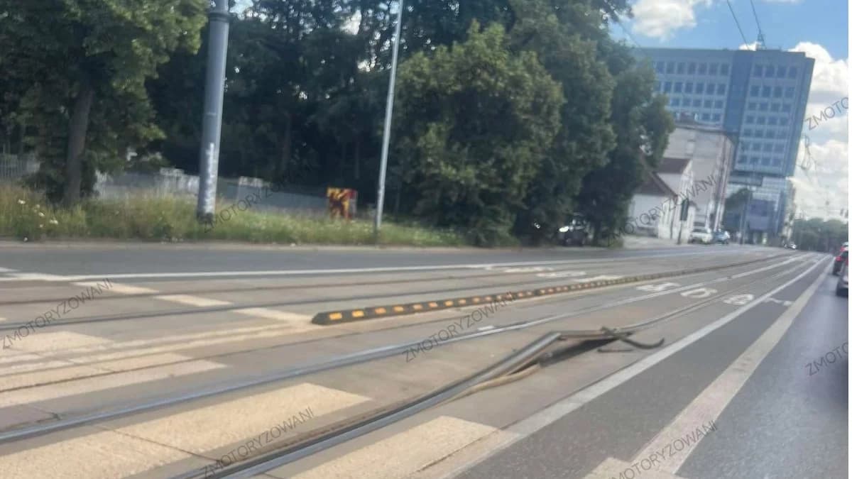 Torowisko nie wytrzymało temperatury. Zatrzymanie tramwajów w centrum Łodzi