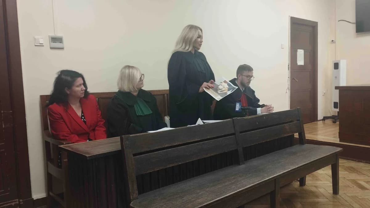 Nynek umierał w męczarniach. Właściciel zrzucał go ze schodów. Zapadł wyrok