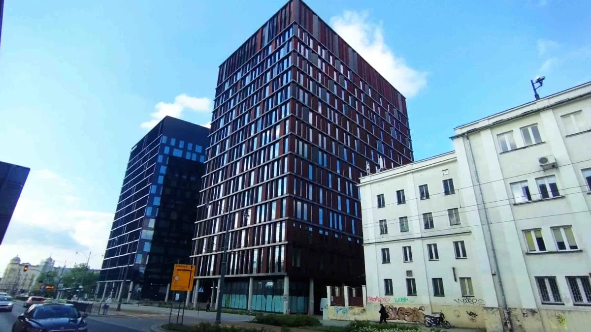 Działa w 70 krajach, teraz będzie też w centrum Łodzi. W dodatku zamierza zatrudniać