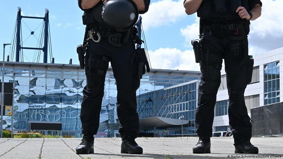 Kongres AfD w setną rocznicę zjazdu partii Hitlera