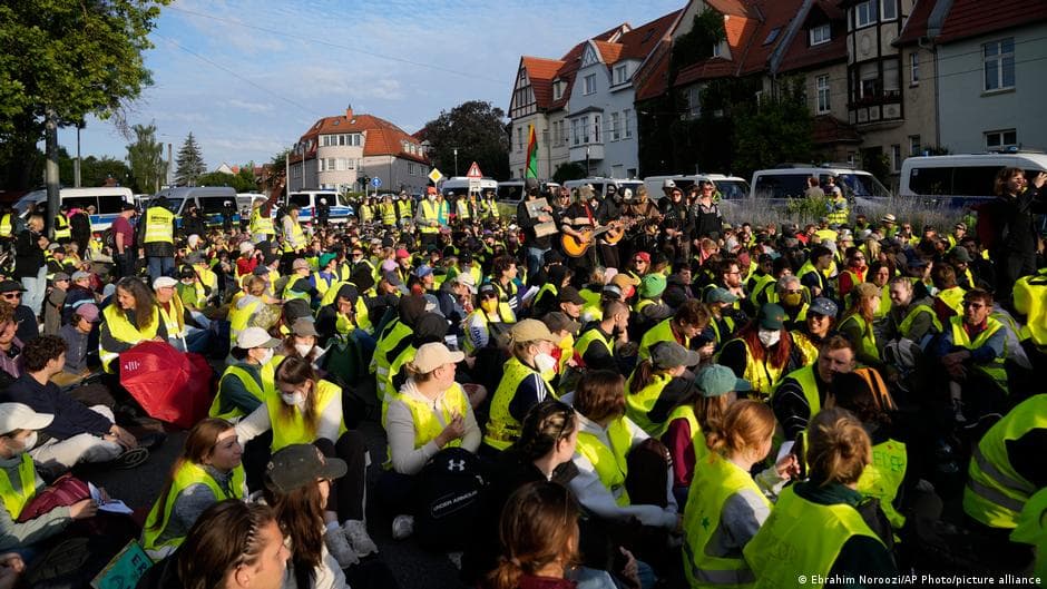 Niemcy. Masowe protesty przeciw AfD. Trwa kongres partii