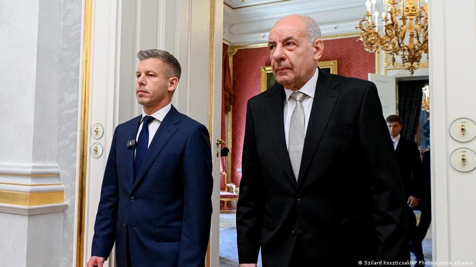 Magyar demontuje układ Orbána. Ma możliwości inne niż Tusk
