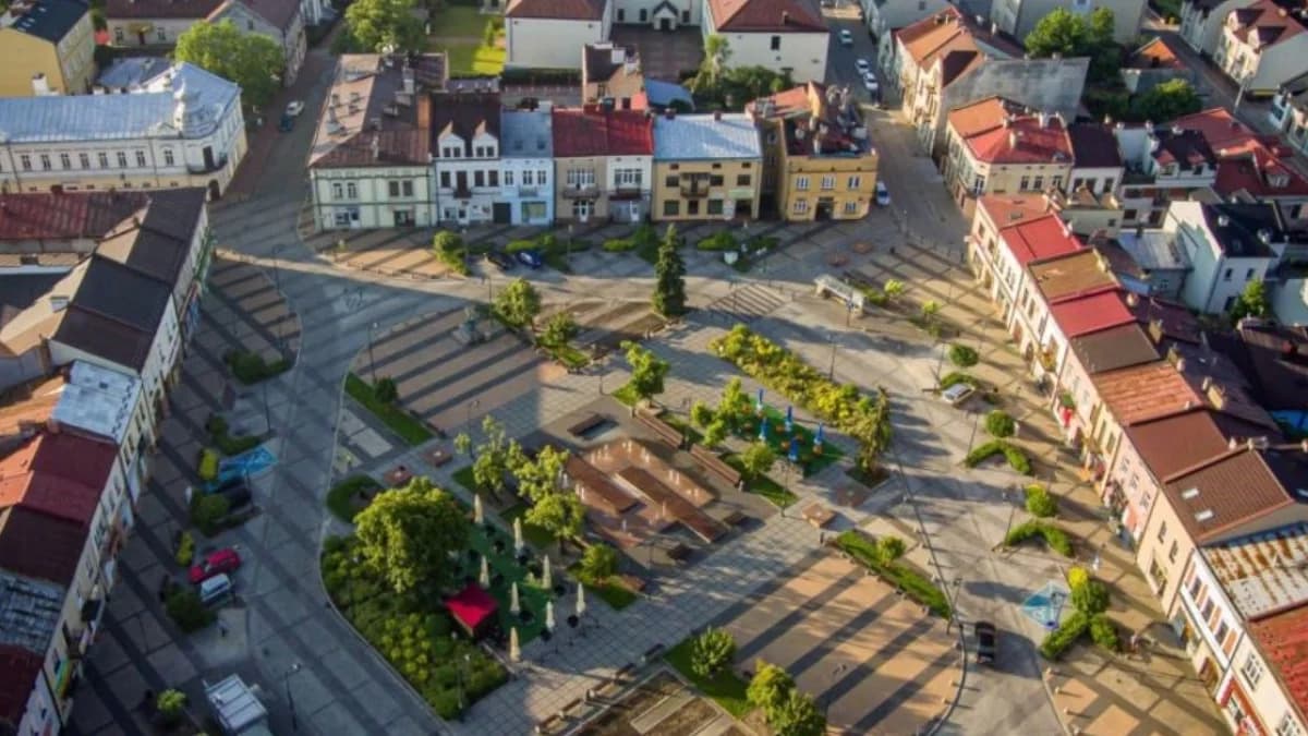 Rynek w Mielcu znów zamknięty na weekendy. Autobusy pojadą objazdamiWiadomości